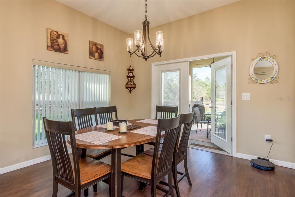 На продажу: $450,000 (2 спален, 2 ванн, 1577 Квадратных фут)