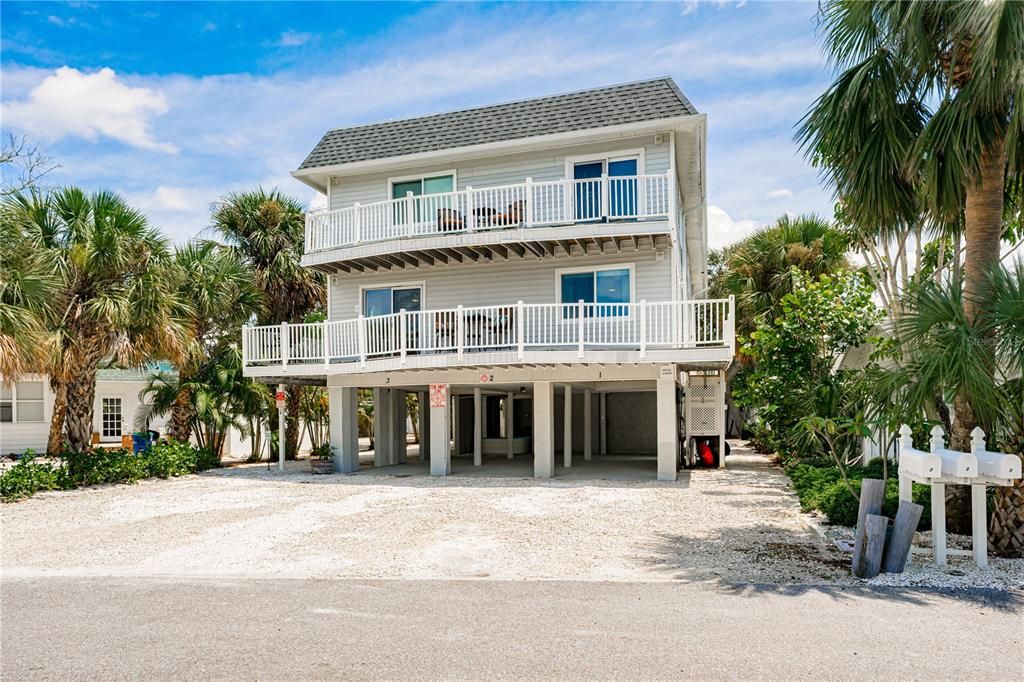 出租: $4,500 (2 贝兹, 2 浴室, 1415 平方英尺)