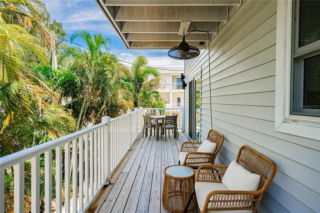 出租: $4,500 (2 贝兹, 2 浴室, 1415 平方英尺)