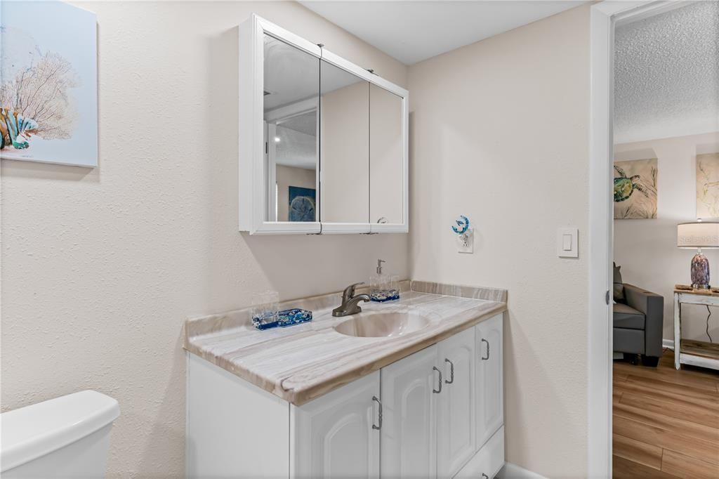 出租: $4,500 (2 贝兹, 2 浴室, 1415 平方英尺)