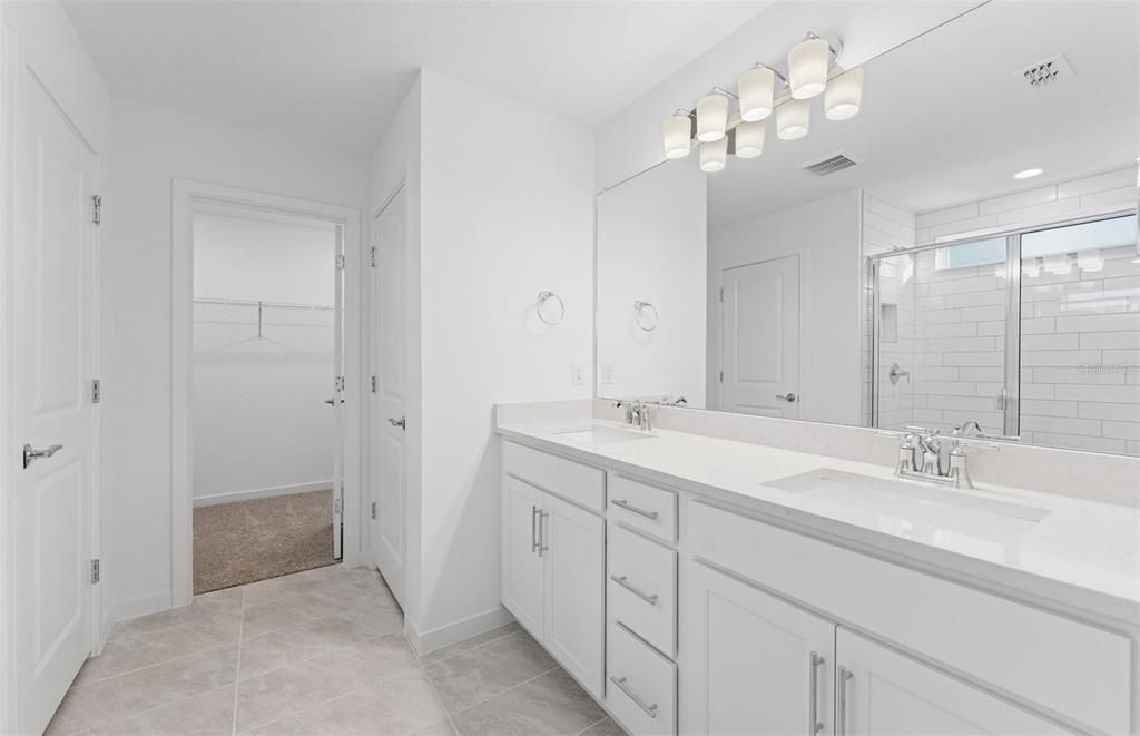 待售: $446,740 (5 贝兹, 3 浴室, 2586 平方英尺)