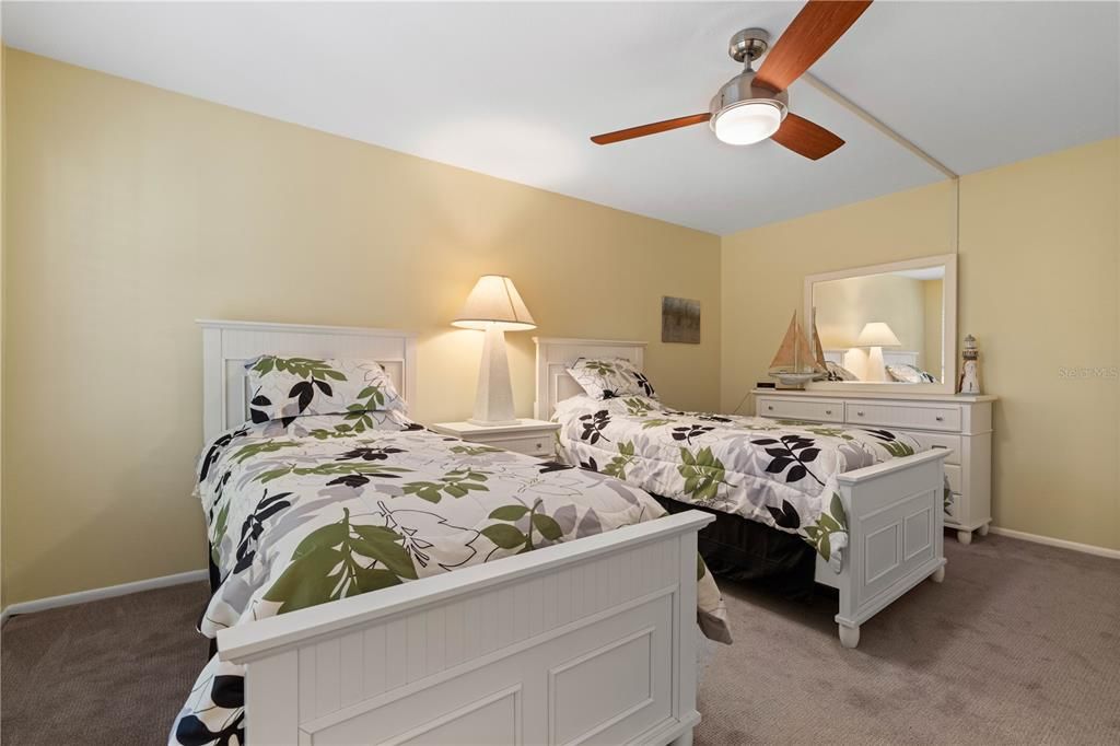 En Venta: $349,000 (2 camas, 2 baños, 1581 Pies cuadrados)