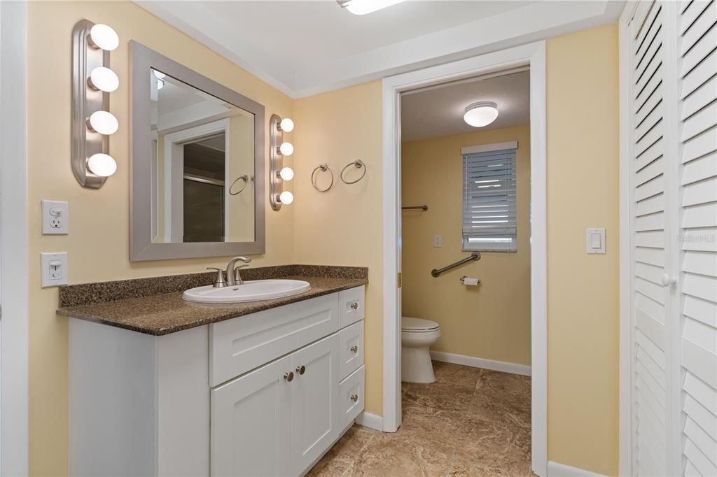 En Venta: $349,000 (2 camas, 2 baños, 1581 Pies cuadrados)