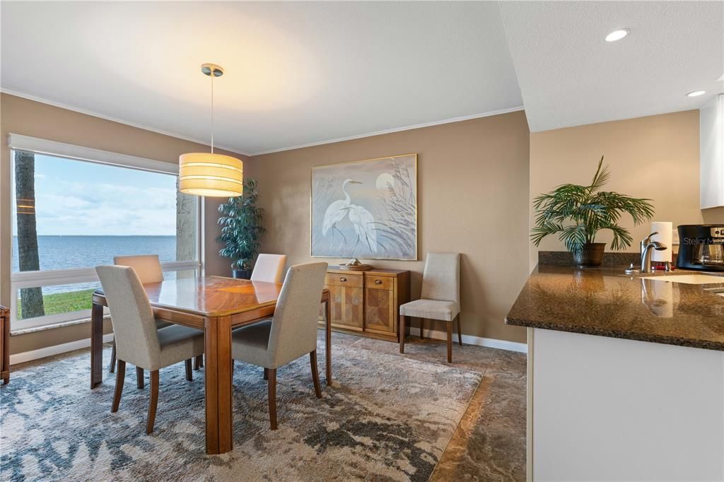 En Venta: $349,000 (2 camas, 2 baños, 1581 Pies cuadrados)