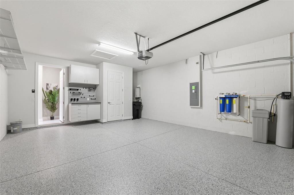 For Sale: $390,000 (2 beds, 2 baths, 1368 Square Feet)