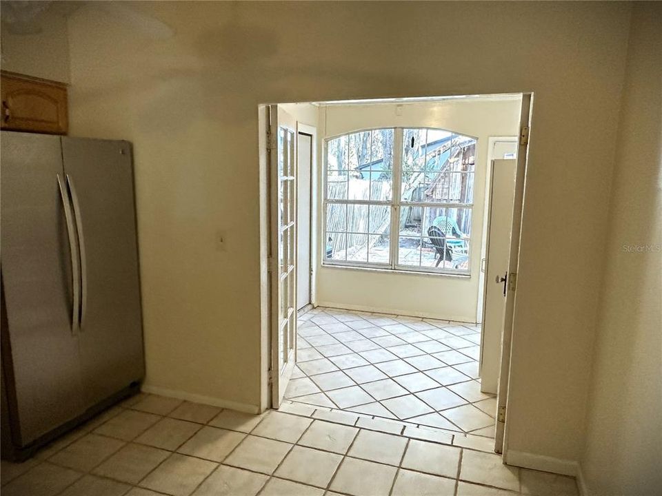 待售: $259,900 (2 贝兹, 1 浴室, 1003 平方英尺)