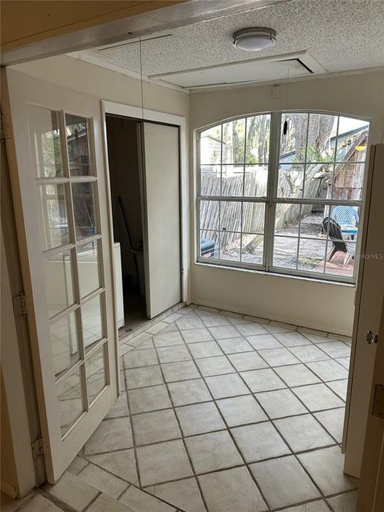 待售: $259,900 (2 贝兹, 1 浴室, 1003 平方英尺)