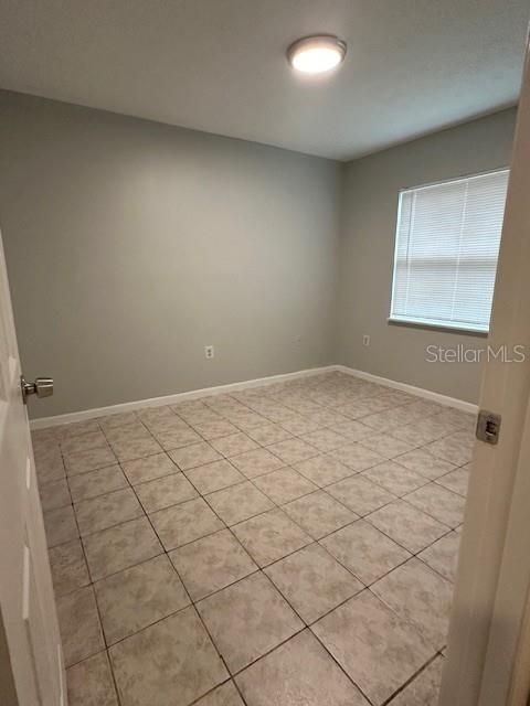 出租: $1,430 (2 贝兹, 1 浴室, 792 平方英尺)