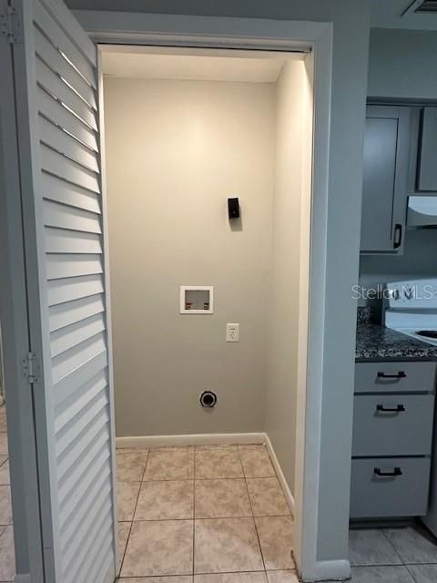 出租: $1,430 (2 贝兹, 1 浴室, 792 平方英尺)