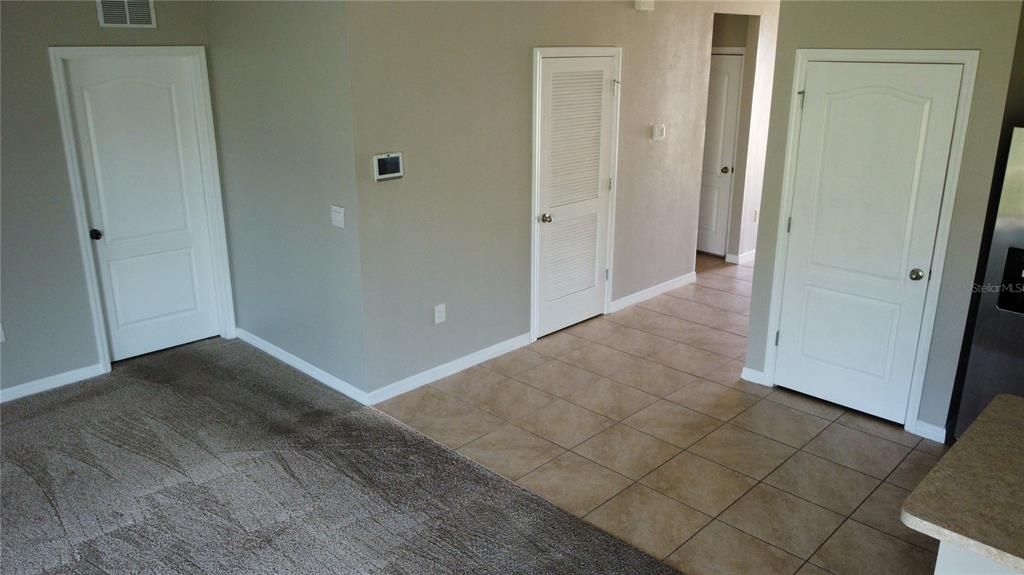 En Venta: $289,000 (4 camas, 2 baños, 1485 Pies cuadrados)