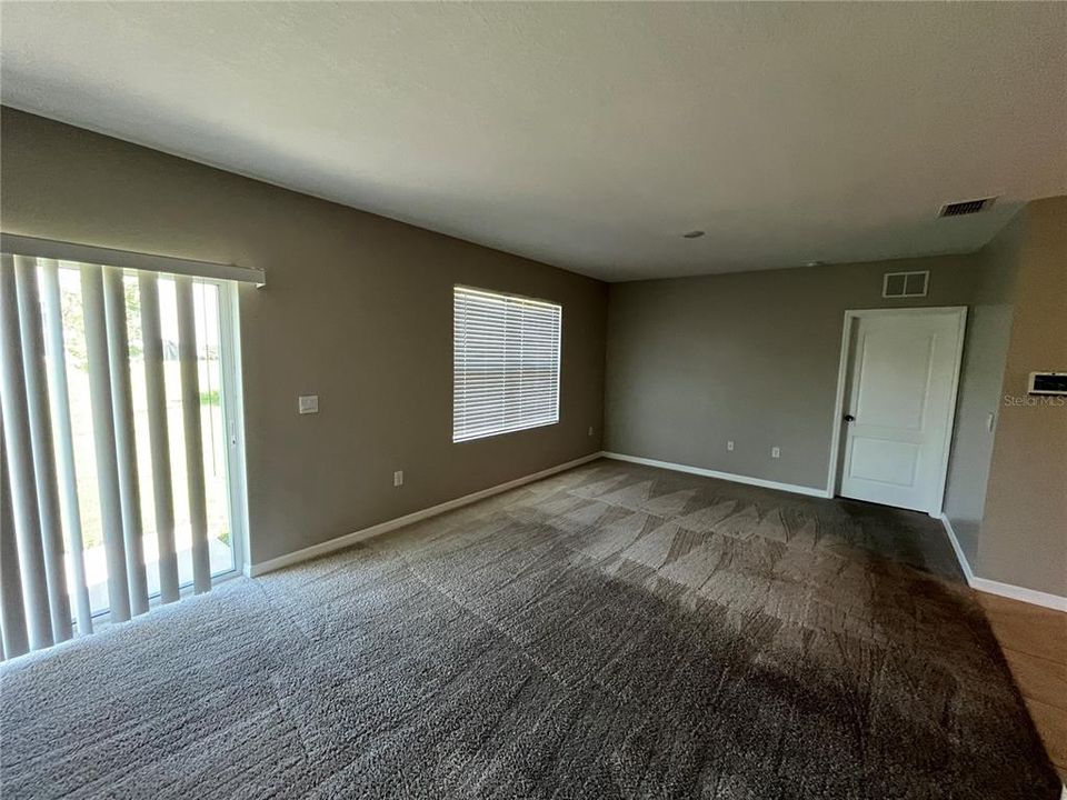 En Venta: $289,000 (4 camas, 2 baños, 1485 Pies cuadrados)