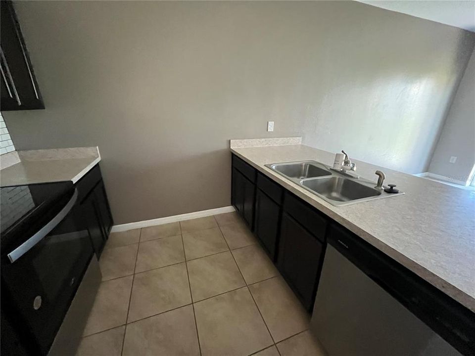 En Venta: $289,000 (4 camas, 2 baños, 1485 Pies cuadrados)