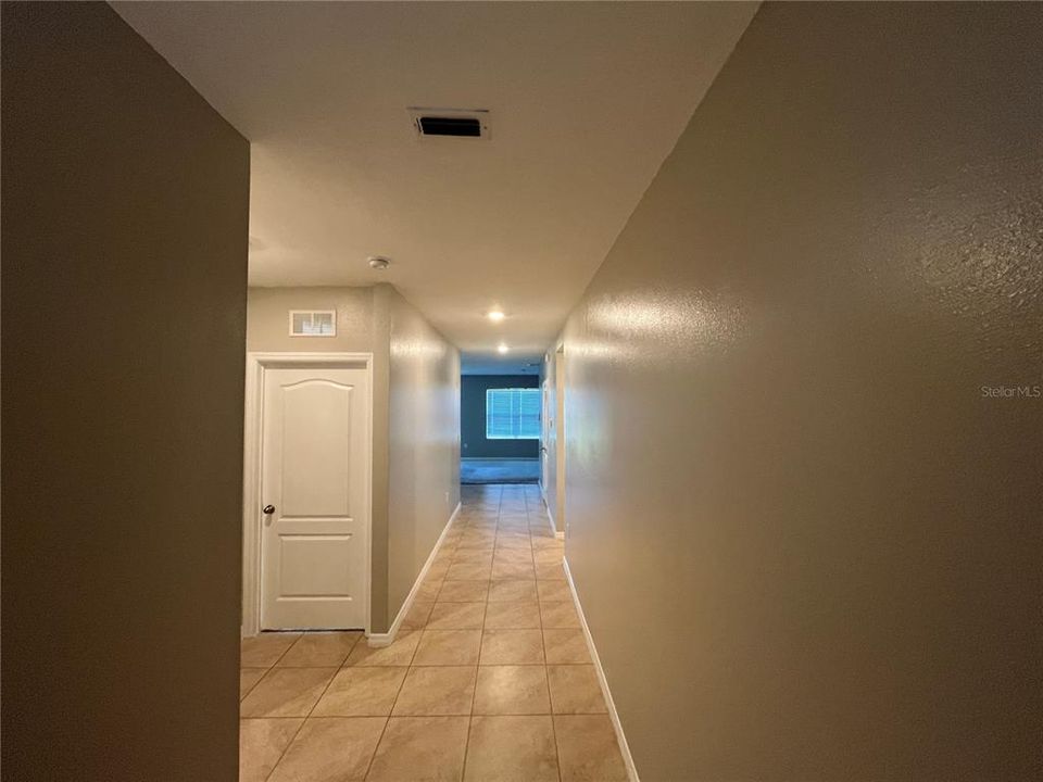 En Venta: $289,000 (4 camas, 2 baños, 1485 Pies cuadrados)