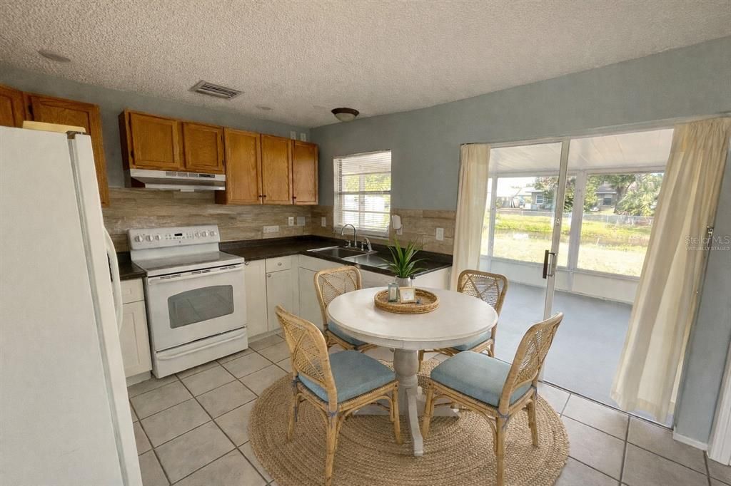 En Venta: $195,000 (2 camas, 1 baños, 806 Pies cuadrados)