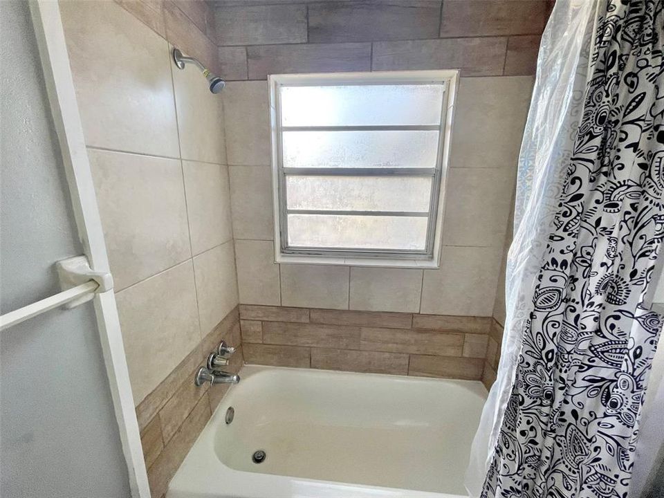 En Venta: $195,000 (2 camas, 1 baños, 806 Pies cuadrados)