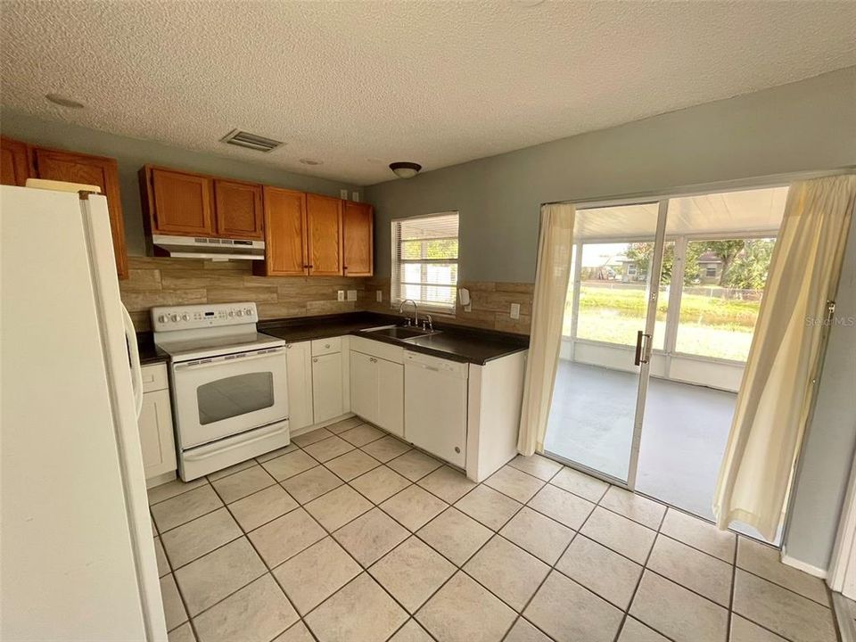 En Venta: $195,000 (2 camas, 1 baños, 806 Pies cuadrados)