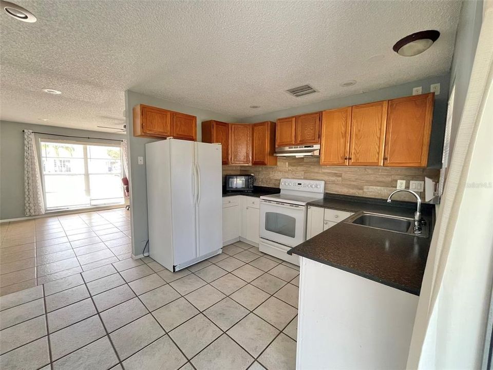 En Venta: $195,000 (2 camas, 1 baños, 806 Pies cuadrados)