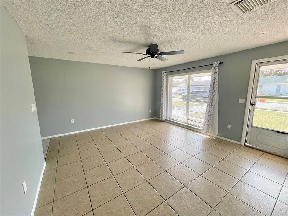 En Venta: $195,000 (2 camas, 1 baños, 806 Pies cuadrados)