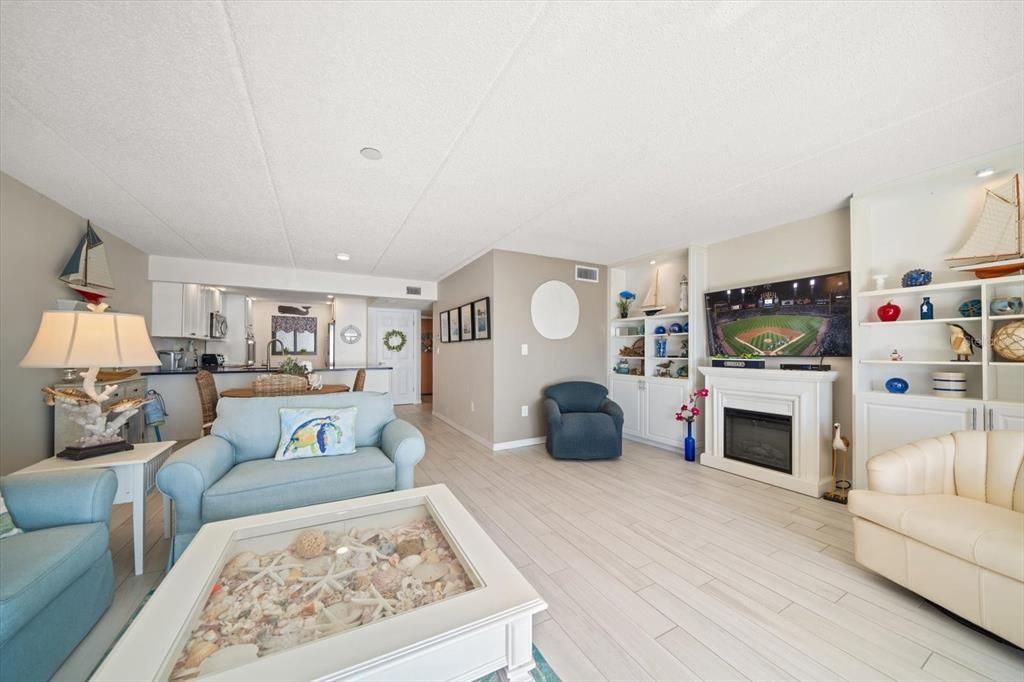 На продажу: $599,000 (2 спален, 2 ванн, 1181 Квадратных фут)