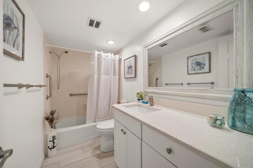 На продажу: $599,000 (2 спален, 2 ванн, 1181 Квадратных фут)