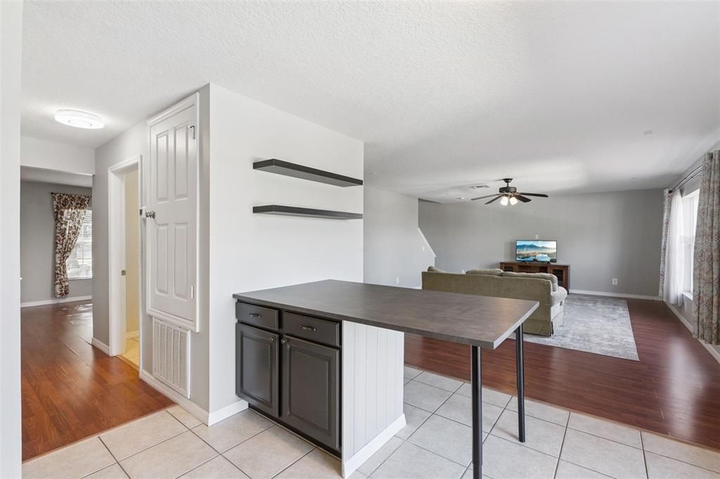 待售: $425,000 (5 贝兹, 2 浴室, 3106 平方英尺)