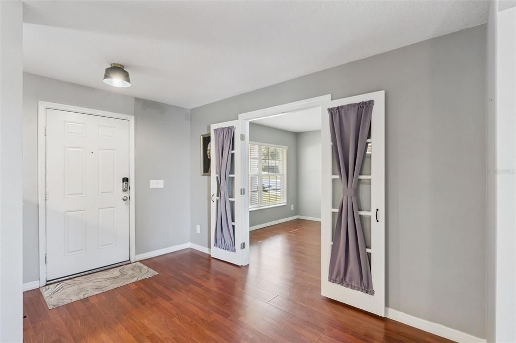 待售: $425,000 (5 贝兹, 2 浴室, 3106 平方英尺)