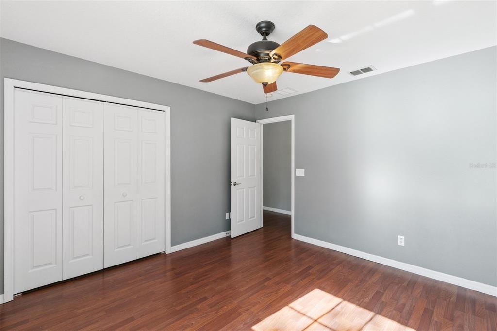 待售: $425,000 (5 贝兹, 2 浴室, 3106 平方英尺)