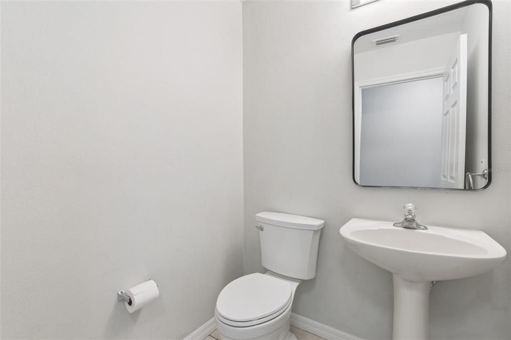 待售: $425,000 (5 贝兹, 2 浴室, 3106 平方英尺)