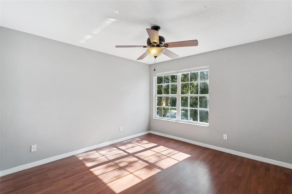 待售: $425,000 (5 贝兹, 2 浴室, 3106 平方英尺)