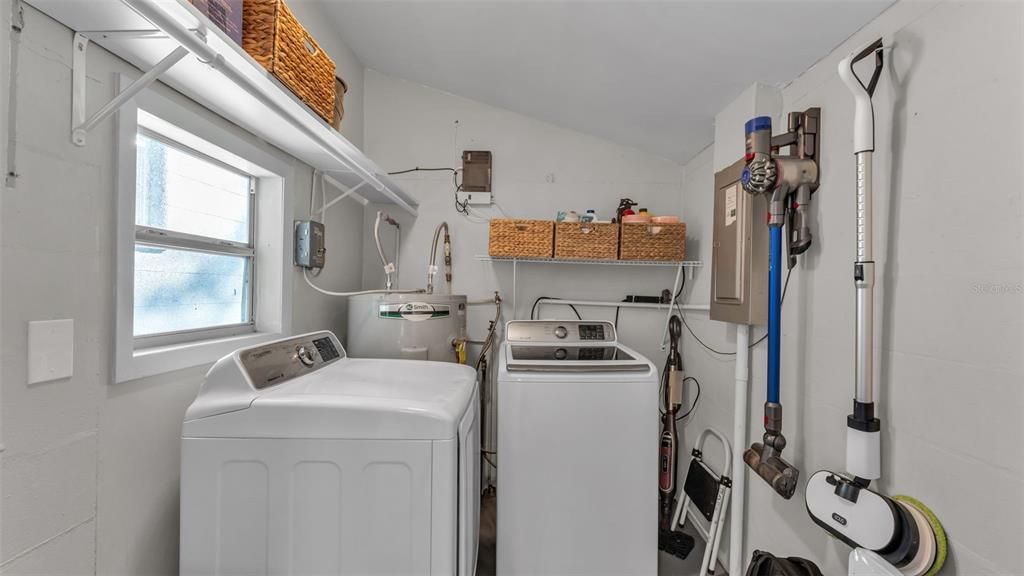 For Sale: $399,000 (3 beds, 2 baths, 1769 Square Feet)