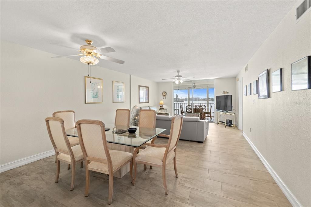 待售: $400,000 (2 贝兹, 2 浴室, 1511 平方英尺)