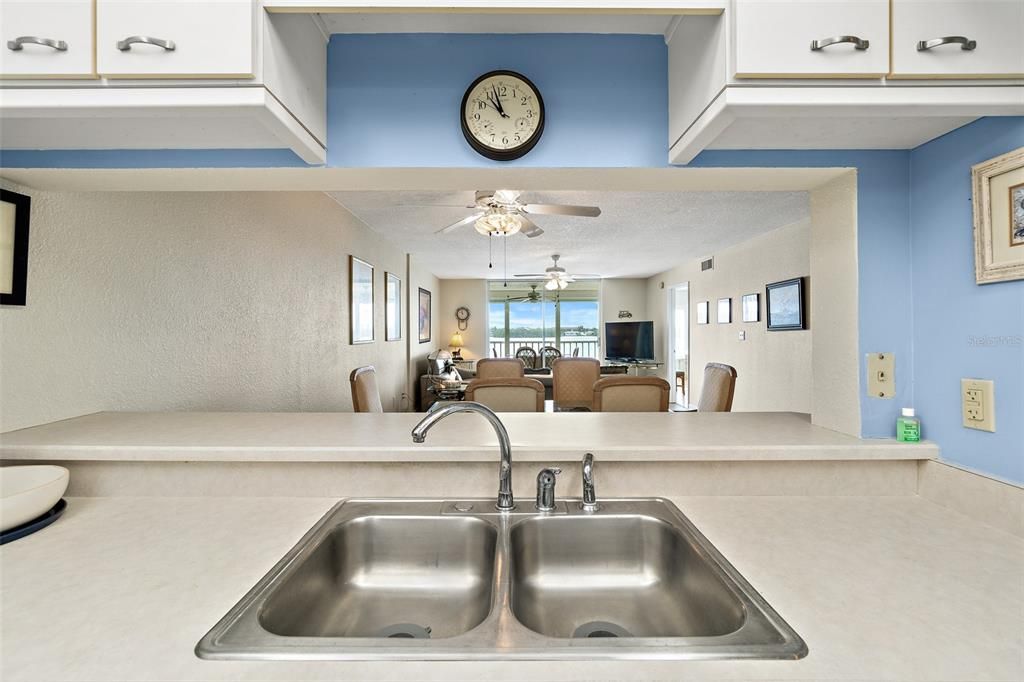 待售: $400,000 (2 贝兹, 2 浴室, 1511 平方英尺)