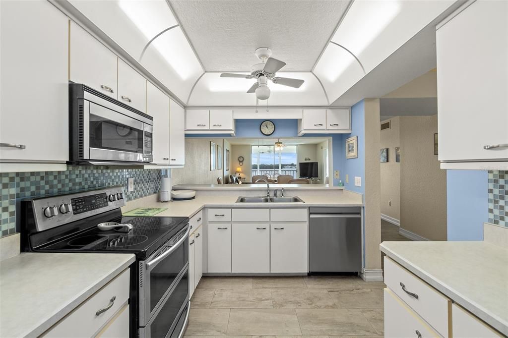 待售: $400,000 (2 贝兹, 2 浴室, 1511 平方英尺)