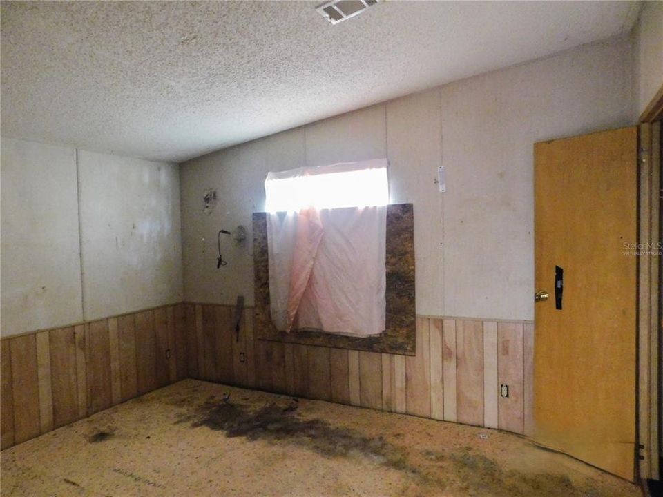 For Sale: $89,900 (2 beds, 2 baths, 1680 Square Feet)