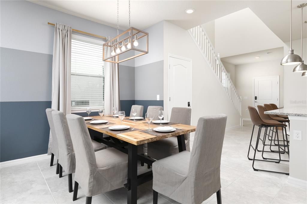 出租: $3,580 (7 贝兹, 5 浴室, 3281 平方英尺)