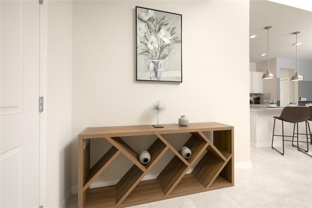 出租: $3,580 (7 贝兹, 5 浴室, 3281 平方英尺)