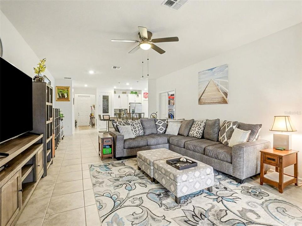 На продажу: $420,000 (4 спален, 3 ванн, 2110 Квадратных фут)