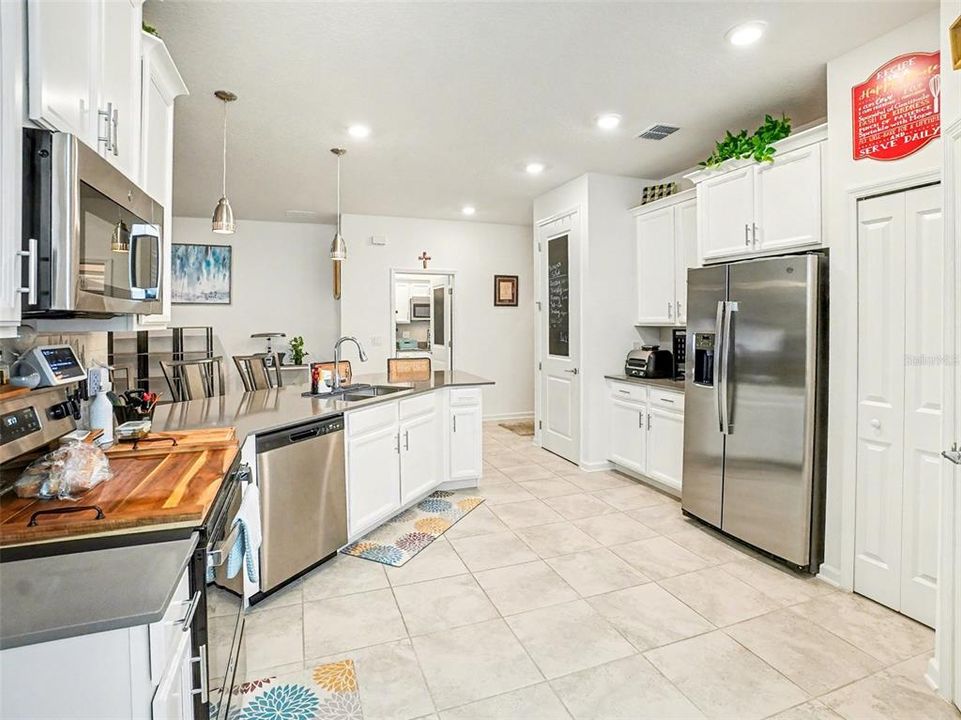 На продажу: $420,000 (4 спален, 3 ванн, 2110 Квадратных фут)