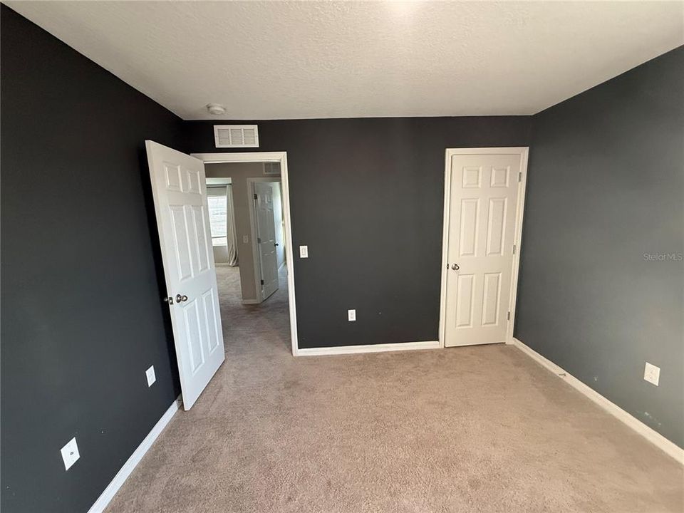 For Sale: $415,000 (5 beds, 3 baths, 2479 Square Feet)