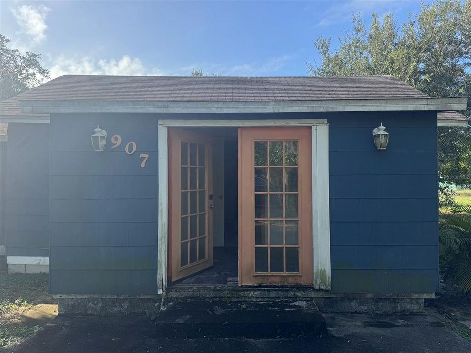 For Sale: $97,000 (3 beds, 1 baths, 1124 Square Feet)