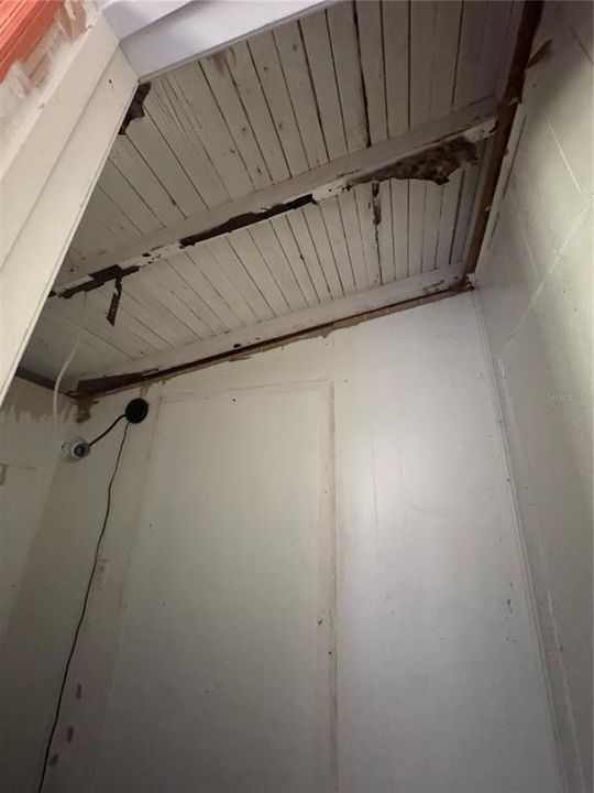 For Sale: $97,000 (3 beds, 1 baths, 1124 Square Feet)