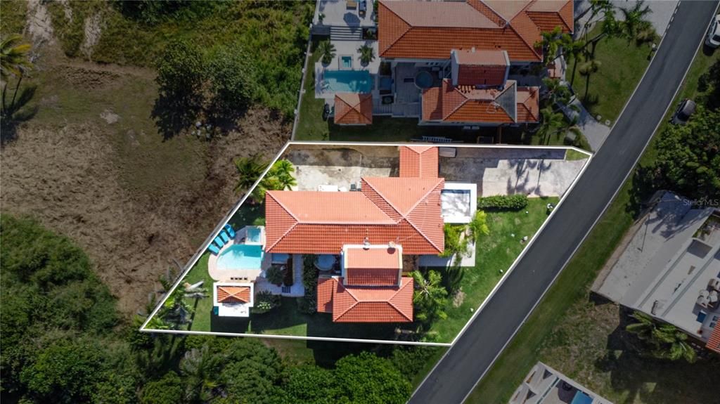 En Venta: $3,999,000 (6 camas, 6 baños, 4674 Pies cuadrados)