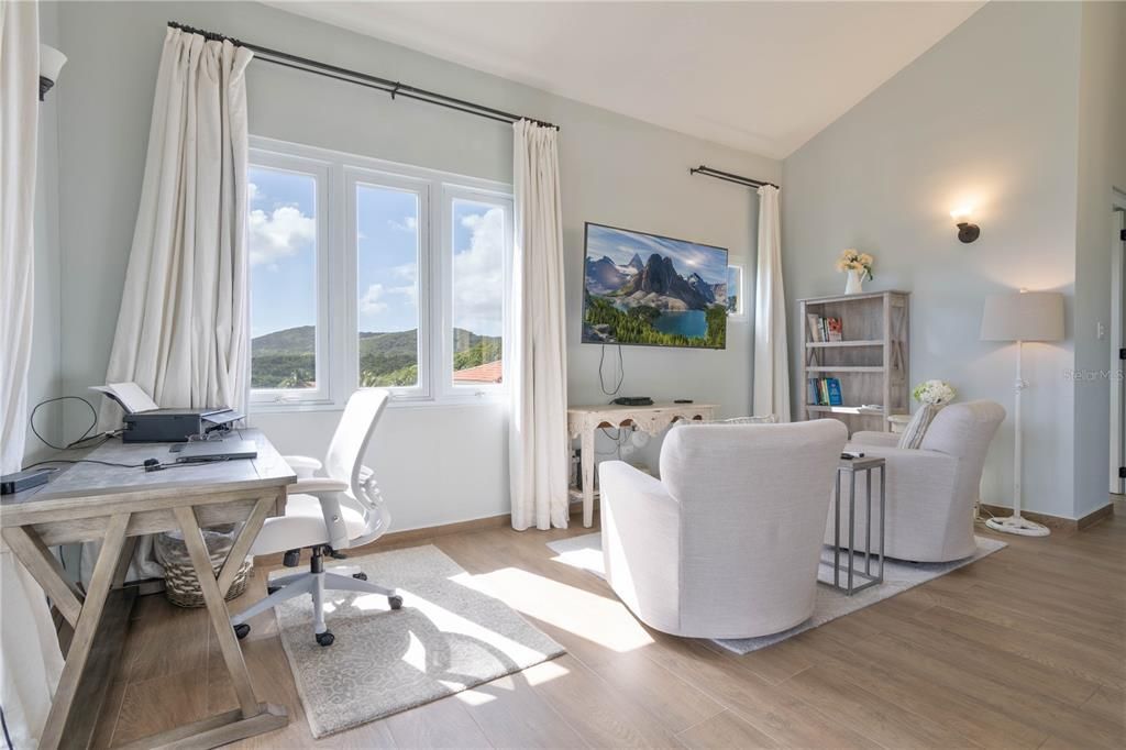 En Venta: $3,999,000 (6 camas, 6 baños, 4674 Pies cuadrados)