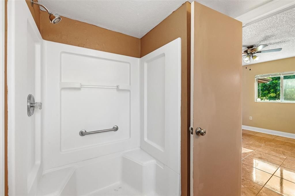 待售: $325,000 (3 贝兹, 2 浴室, 1279 平方英尺)