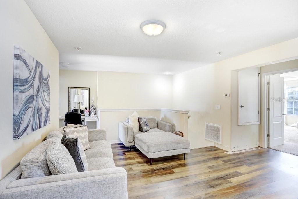 待售: $490,000 (5 贝兹, 2 浴室, 3121 平方英尺)