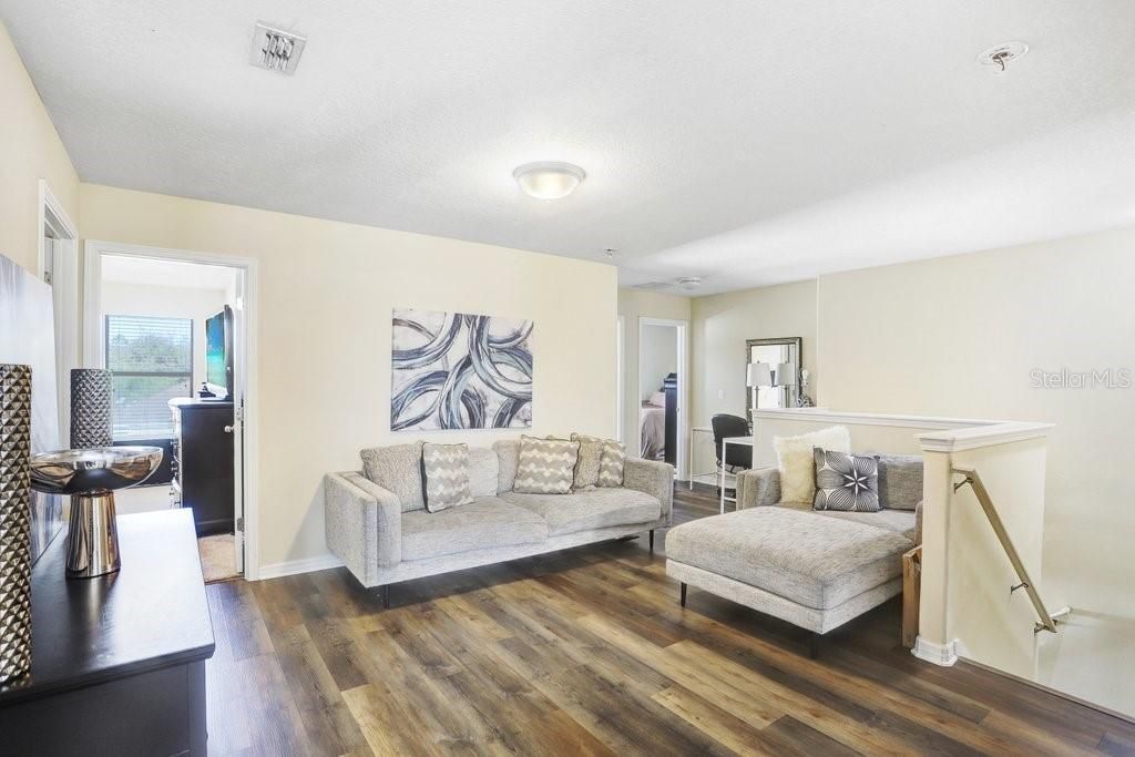 待售: $490,000 (5 贝兹, 2 浴室, 3121 平方英尺)