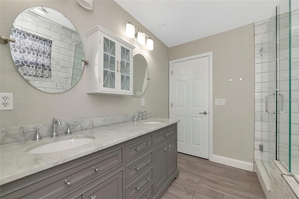 En Venta: $415,000 (4 camas, 2 baños, 2253 Pies cuadrados)