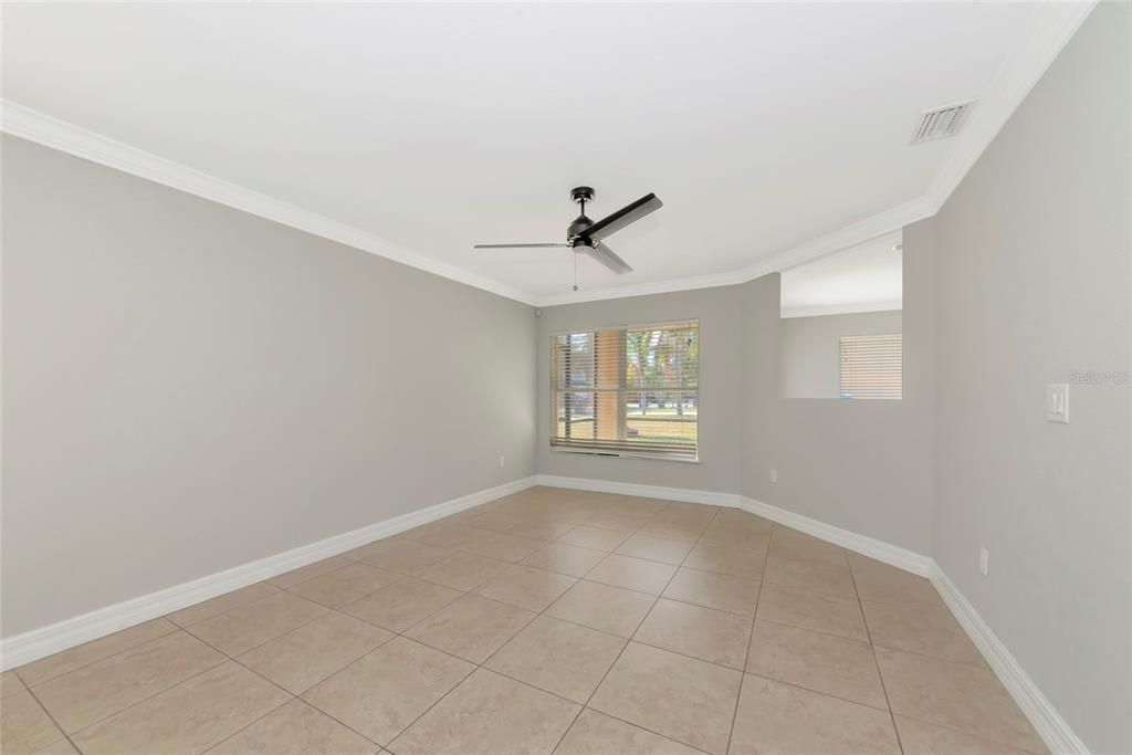 En Venta: $415,000 (4 camas, 2 baños, 2253 Pies cuadrados)