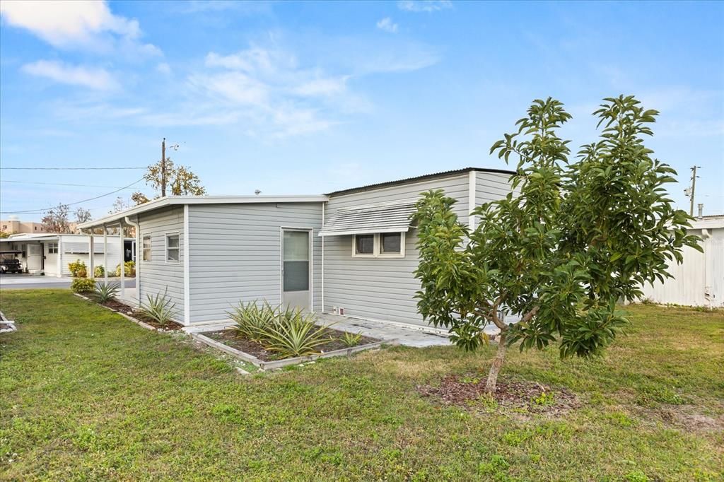 待售: $165,000 (2 贝兹, 2 浴室, 624 平方英尺)