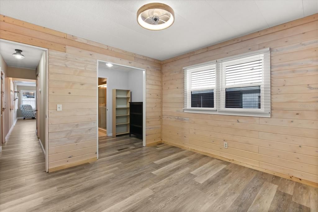 待售: $165,000 (2 贝兹, 2 浴室, 624 平方英尺)